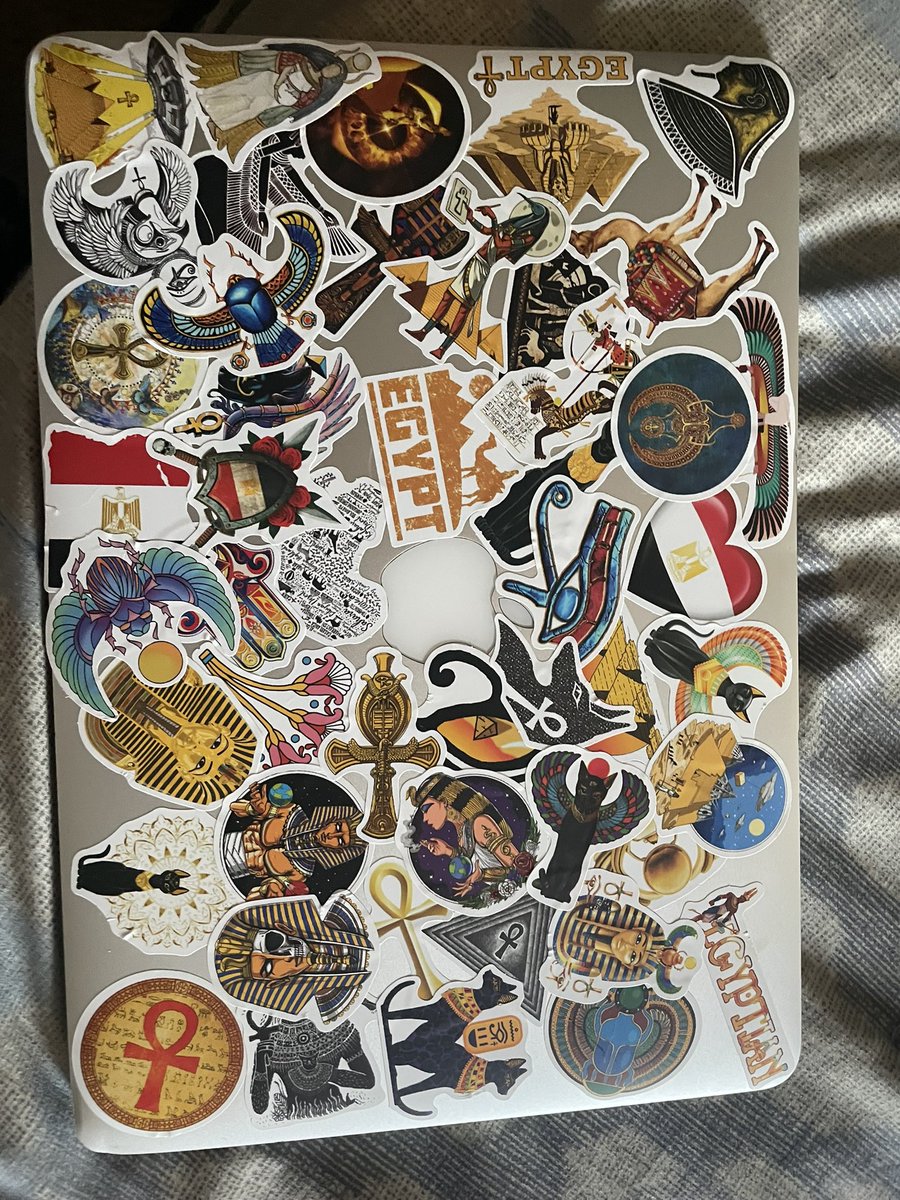 veelharrison's tweet image. Just gave my baby a makeover!! She’s been working hard…so she deserves it. 🖤

These types of things REALLY excite me!! 😂🥰🤓
A MAC over! 😂
#macmakeup 💄 
#MACover  💅🏾