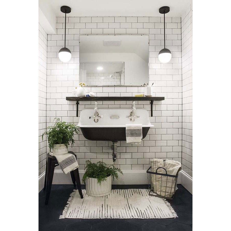 Faucetlist's tweet photo. Small bathrooms can sometimes be difficult to design. Fortunately, you can check out our Top 10 Small Bathroom Design Ideas! https://t.co/ocIsisViO6 You will see lots of beautiful small bathroom pictures and learn about clever fixtures designed to work perfectly in small spaces! https://t.co/vAhXcP3fLT