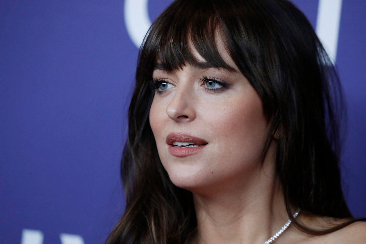 dakotajohnsonpt's tweet photo. GOD IS A WOMAN! ✨ #DakotaJohnson https://t.co/Cj2uJVUXIZ