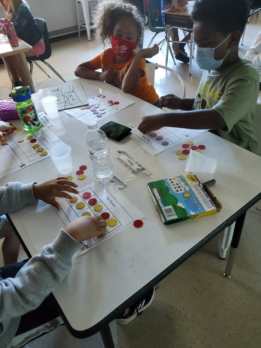 rovalentine3's tweet image. Make 10 as many ways as you can with your own chips on the ten frame board! #cbe @ClaraBartonElem #maketen