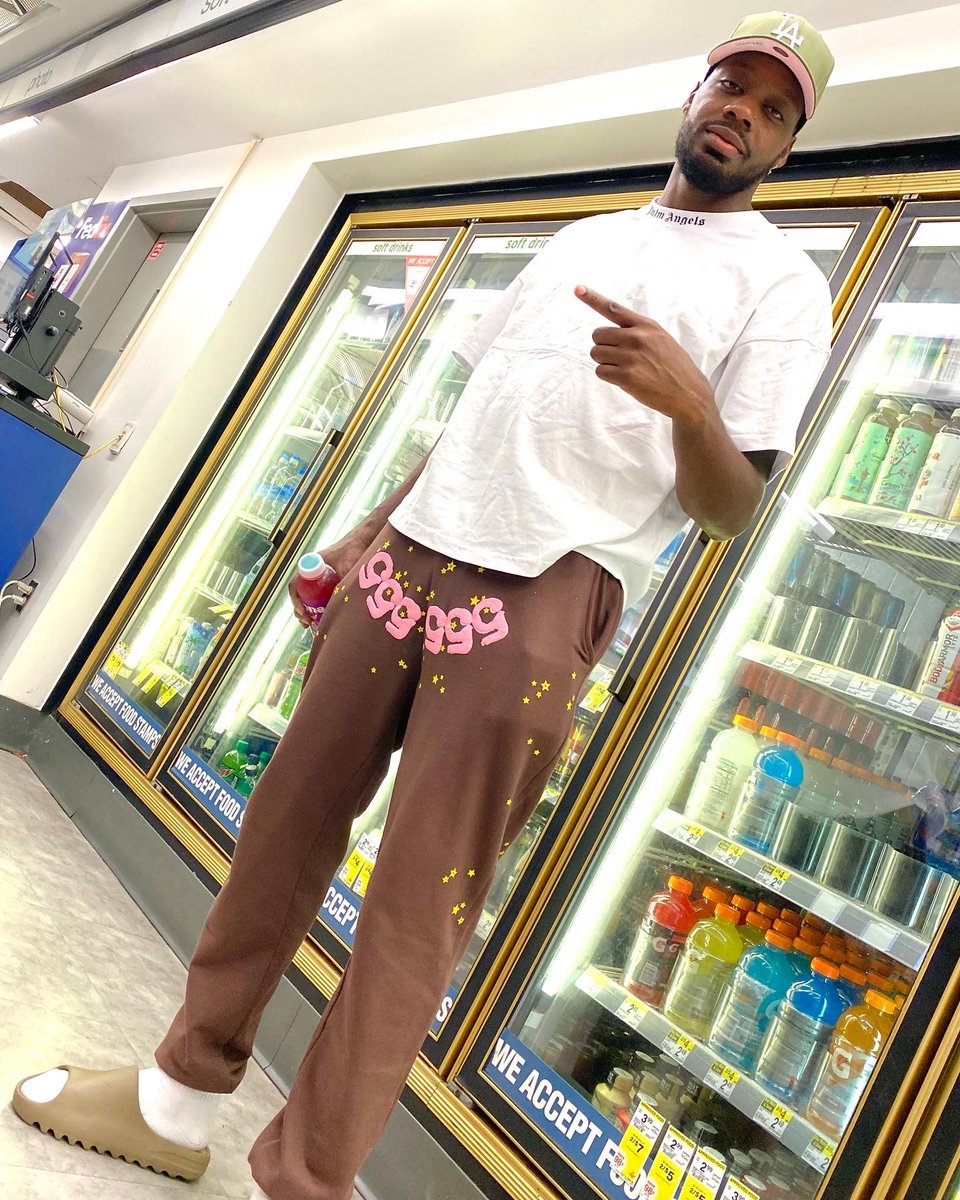 _RetroDreams's tweet photo. She luv da way I put this shit on 🤎 https://t.co/MllbaSzvRR