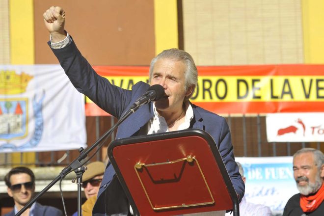 mmoncholi's tweet photo. Cuando se pasa por Tordesillas, uno no puede olvidar al Toro de Vega.
Olvidarlo es aceptar su muerte definitiva.
El Toro de Vega no puede ser olvidado, porque con él moriría una página muy honorable de la historia de la Tauromaquia.
Recordémoslo justo estos días. 
Gracias por RT https://t.co/EhYorMdpQp