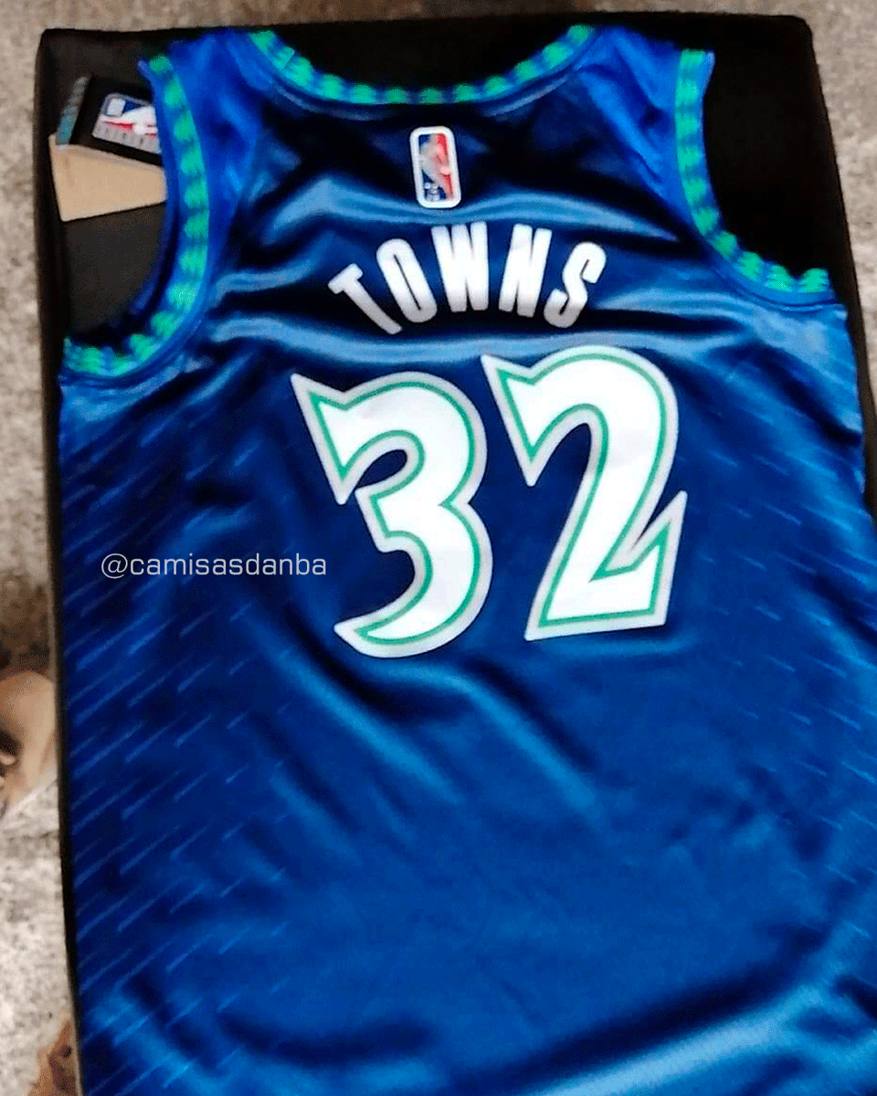 camisasdanba's tweet photo. 🚨 VAZOU!

Trago aqui as primeiras imagens da nova camisa alternativa do MINNESOTA TIMBERWOLVES.

Ela está resgatando símbolos da época mais vitoriosa da franquia, mas com alguns toques de modernidade e um lindo tom de azul. Siga esse fio... https://t.co/taWPvZiEPg