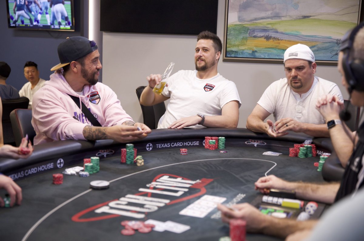 Who do you think is going to end up having to get fake nails for a week? 💅🏻

The totals are CLOSE with only 3 more sessions left in the challenge:

<a href="/RobGardnerLive/">Rob Gardner</a> -$567 
<a href="/Jon_Pardy/">Jon Pardy</a> -$658
<a href="/BetOnDrew/">乃乇ㄒ ㄖ几 ᗪ尺乇山</a> -$711