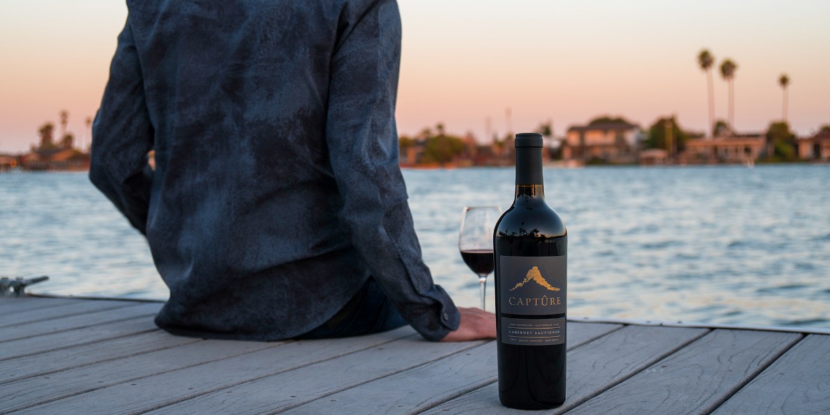 capturewines's tweet image. Officially welcoming Fall with a tall glass of our favorite Pine Mountain Cabernet Sauvignon. What's in your glass this evening? #CaptureThis 🍷