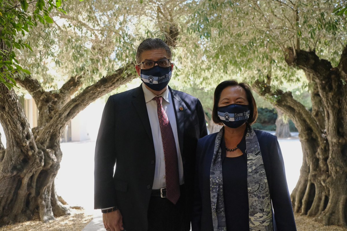 JudySakaki's tweet photo. Happy to have my former colleague Chancellor @JosephICastro touring Sonoma State, today! https://t.co/Z1VhEfpyRT