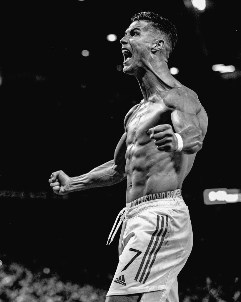 PrinxField's tweet image. Everybody needs THE RONALDO MENTALITY in this life 😎