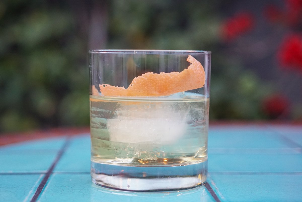 Oaxacan Old Fashioned 🥃🙌 Mezcal, reposado tequila, bitters &amp; agave.