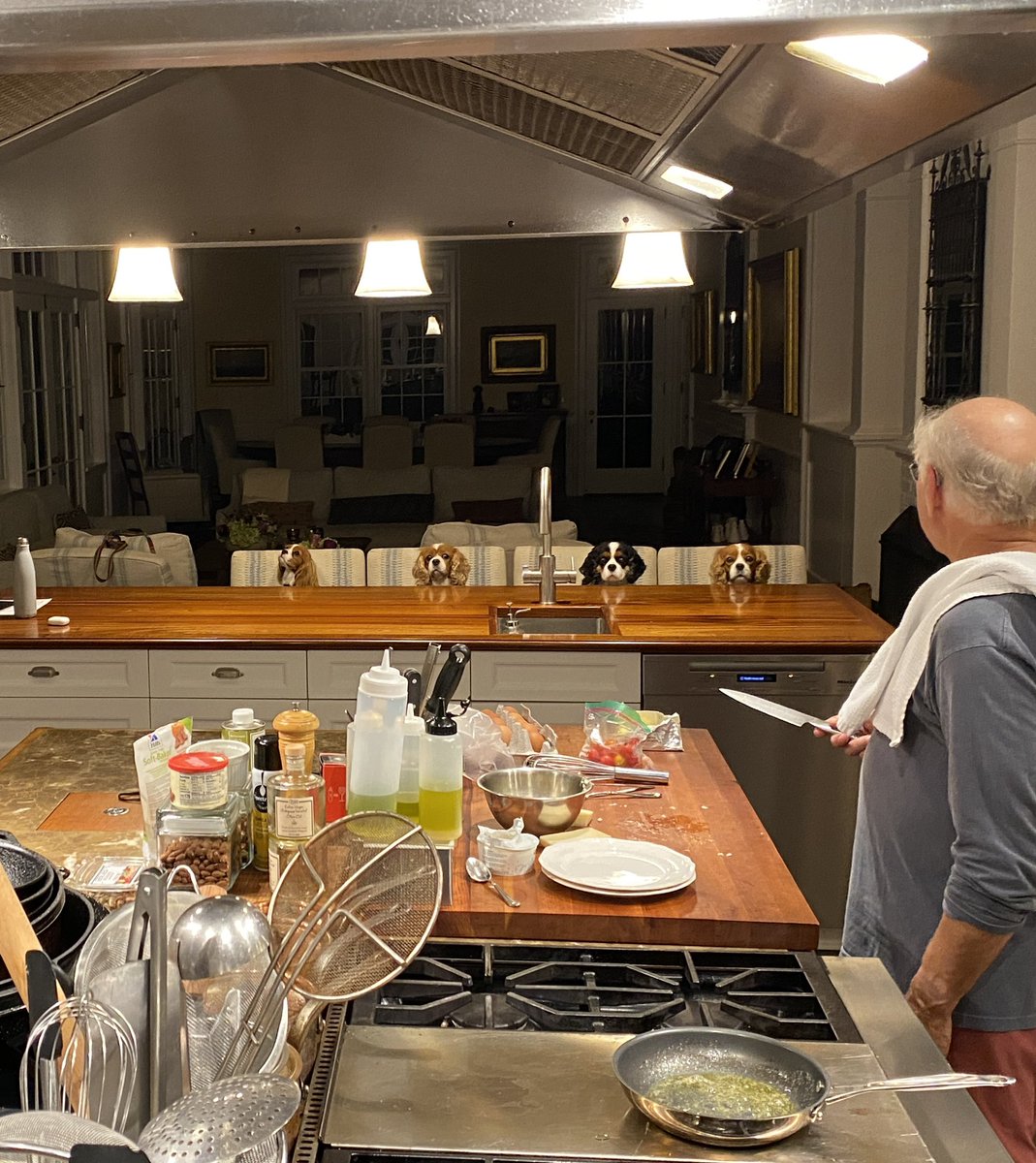 jimmybuffett's tweet photo. One at a time please #shortordercook #latenightdiner https://t.co/JOsYDyvwI7