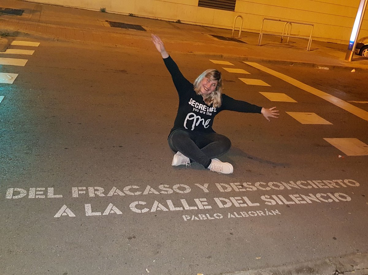 Hola soy Fernanda de Buenos Aires, conozco a Pablo desde sus inicios.
Mis canciones favoritas son "Tanto" y "Quien"
Lo conocí en persona en 2017, fui ganadora de la llave Argentina #IntegracionAlboranista