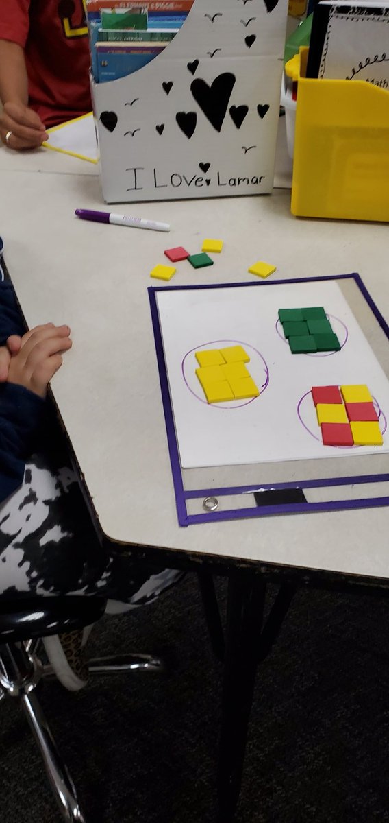 BilingualRocks's tweet photo. Diving into fact fluency!!! #leopardslearn @KristenDBelcher https://t.co/Kio5z44N0W