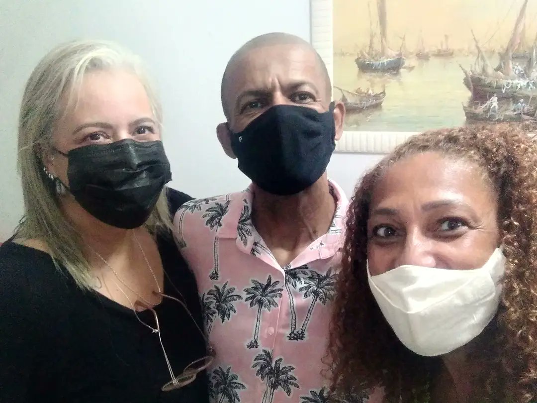 LeonnGil's tweet photo. Na disciplina alimentar, elas (Margareth Theater), #francymota e @Cacau231172 (Angela Merkel) ditando regras na linhas alimentação para se manter forte forte durante a quimioterapia 💪👊❤❤😉🙊 https://t.co/bhIx2cdzia