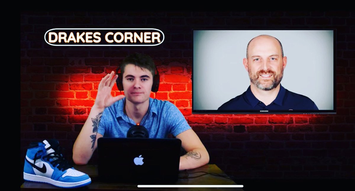 drake_holloway's tweet photo. I have a show now I think? PLZ SUBSCRIBE https://t.co/ZacTscVHi8 https://t.co/Qq6utYcAUv