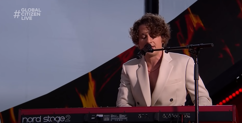 CharlieCharts's tweet photo. "After All” by @eltonofficial &amp; @charlieputh has now surpassed 2 million streams on Spotify!

Total - 2,474,196 streams. https://t.co/hh2P7TLBmL