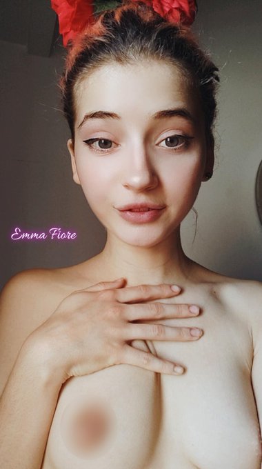 100RT y subo sin censura 👀 https://t.co/LidSK6ZgC5