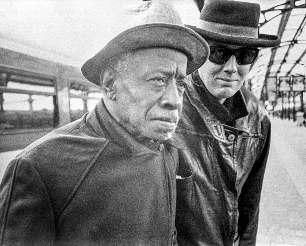 SolRoots's tweet photo. Two of my teachers #GuitarGabriel & #TimDuffy at the very beginnings of @MusicMakerBlues My father was with them on the first European tour. I grew up surrounded by all these amazing artists. With Music Maker I ended up traveling around the world, with many dear friends & mentors https://t.co/m8dovXRiDq