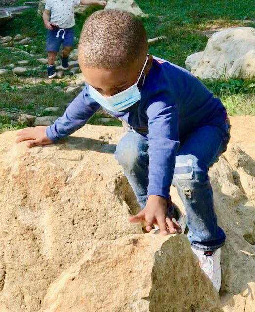 CarlenaSheeran's tweet photo. Ten #HCSPreschool classrooms @NorthParkKids visited @BernheimForest today.🌳 They had a forest tour, ate a picnic lunch & played on the new Playcosystem, a 10-acre natural playground. 🪵 🪨 🌾🦋 #HCSStrongerTogether #LearningAndMoving #FieldTripFun #BestestDay https://t.co/hPF6zFdtkc