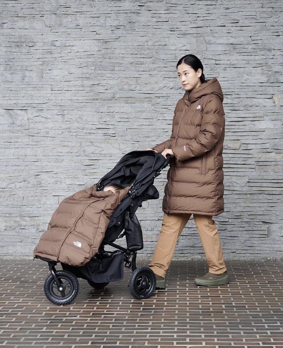 StreetFashion01's tweet photo. The North Face Japan FW21 Maternity Collection!🖤 https://t.co/jxN0OWdj1t