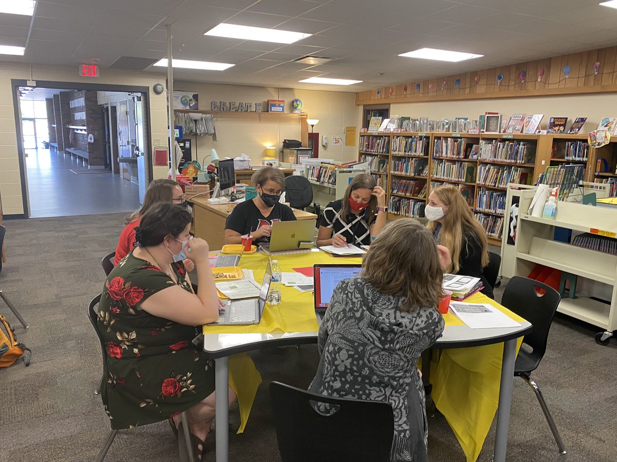 MaryRenning's tweet photo. Collective efficacy at its best during today’s school improvement meeting with all staff! https://t.co/jol0VRDS6l