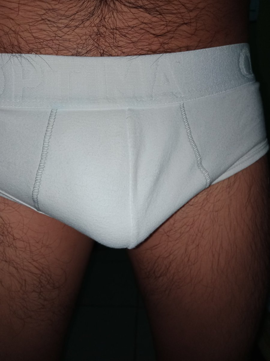 juang_vazquez's tweet photo. Listo Pal jale mijossss con mi color favorito blanco saco por gotas. https://t.co/W3byOBdUkJ