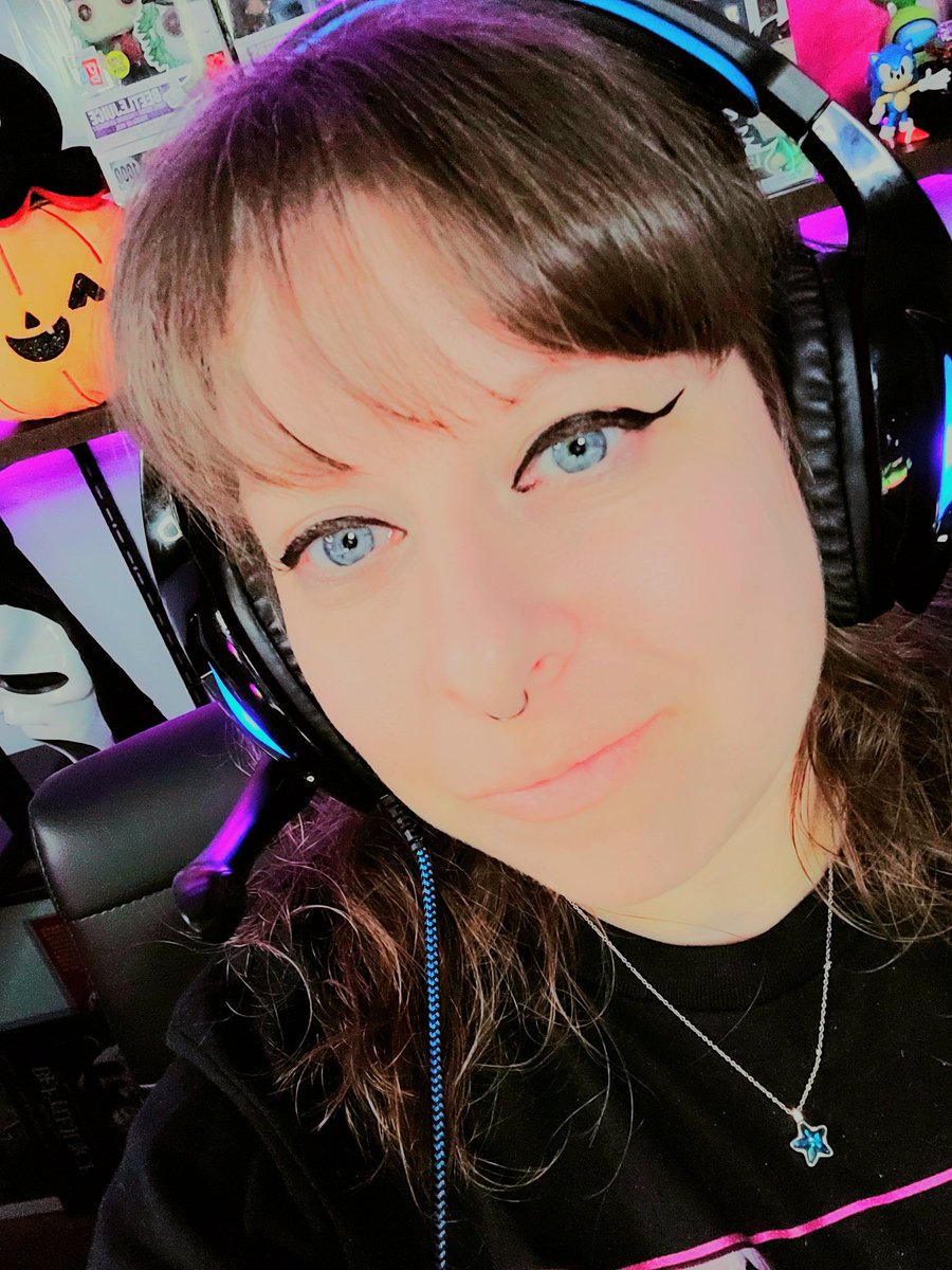 StargazerVictoria tweet media