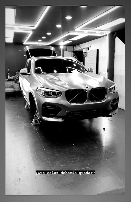 If you guess the new color of my car i personally will send you a picture of my ass all naked… // https://t
