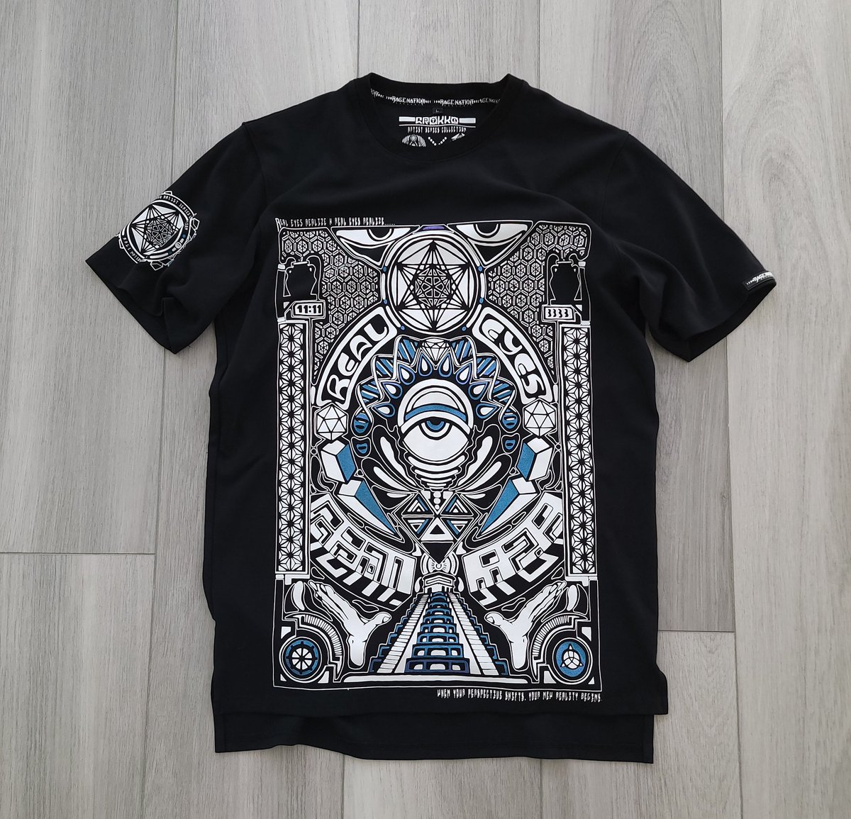 Ayooo <a href="/Grokko4321/">Grokko432</a> look what finally landed papi. V3 iridescent ink Real Eyes drops this week. 🖤👁🖤