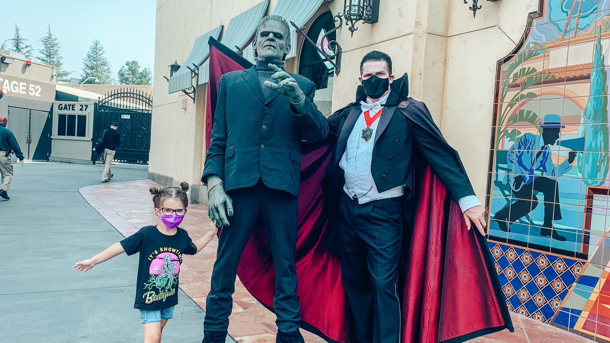 MyHWoodDream's tweet image. &quot;So You’re Going to @UniStudios Hollywood with Kids! #HALLOWEEN EDITION&quot; by @thesweetiepies_ 

#FamilyBlog #Bloggers #UniversalStudios 
thesweetiepies.com/2021/09/29/so-…