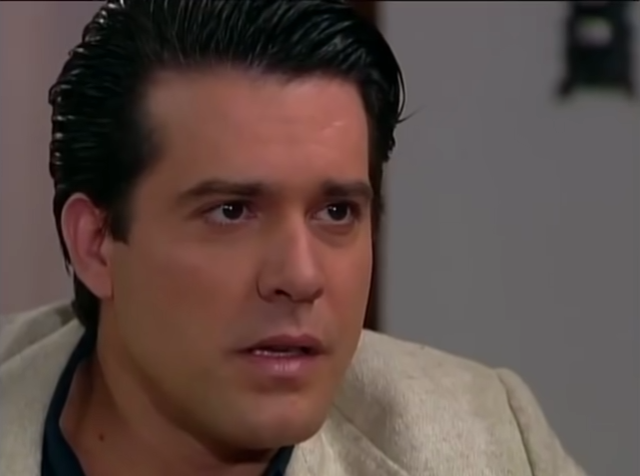 angfammiguel's tweet photo. Muchas fotitas de nuestro mas guapo y hermoso @MDeLeon_Oficial #Adoroooooo
#MiguelDeLeón #DouglasMaldonado #AUsurpadora https://t.co/6MfpMdXQVb