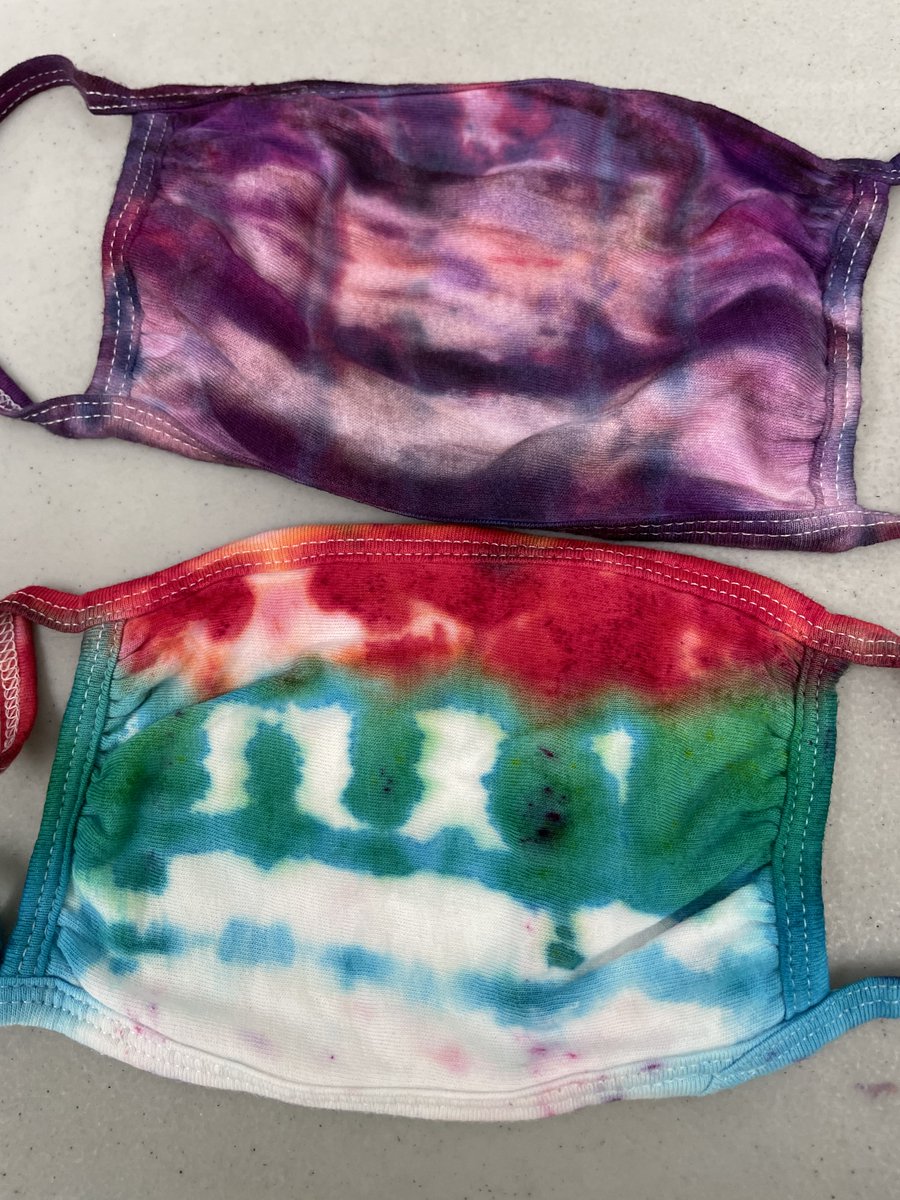 SanderlinCenter's tweet photo. The Sanderlin Center kids had a great time tie dying with our art instructor! These masks make a statement! 🎨 

#afterschoolprogram #art #stpete https://t.co/MunV6lv61H