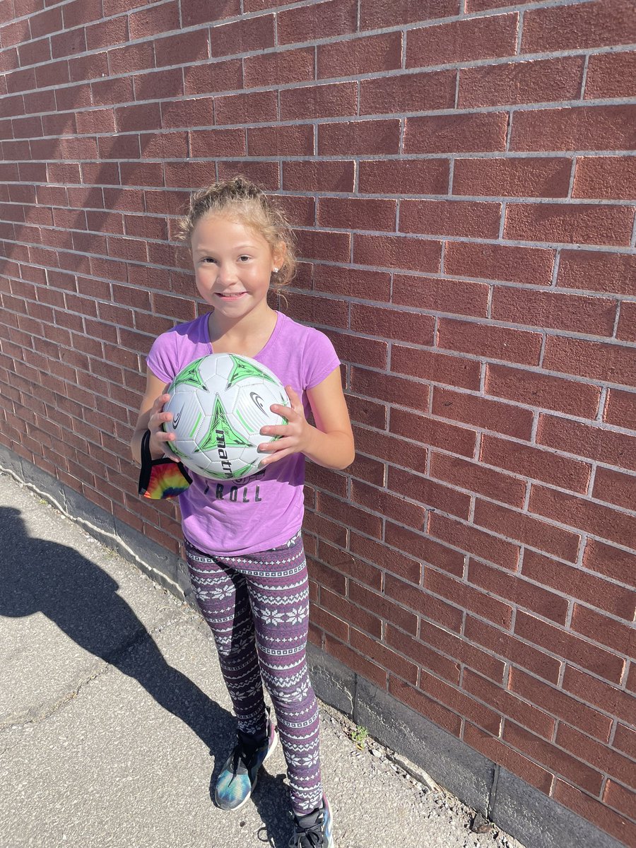 DalewoodDragons's tweet photo. Lots of learning around concussions and the impact of the Stringer family on concussion prevention. @dsbn https://t.co/nxIMCyS5Sx