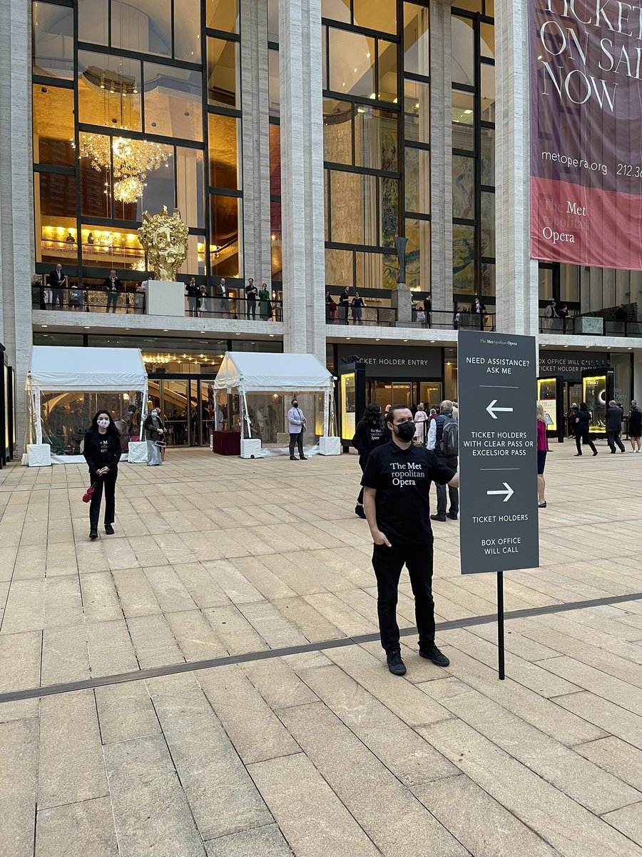 NikHannigan's tweet photo. The @MetOpera is open again! Great to see. https://t.co/yUPy90Kmjc