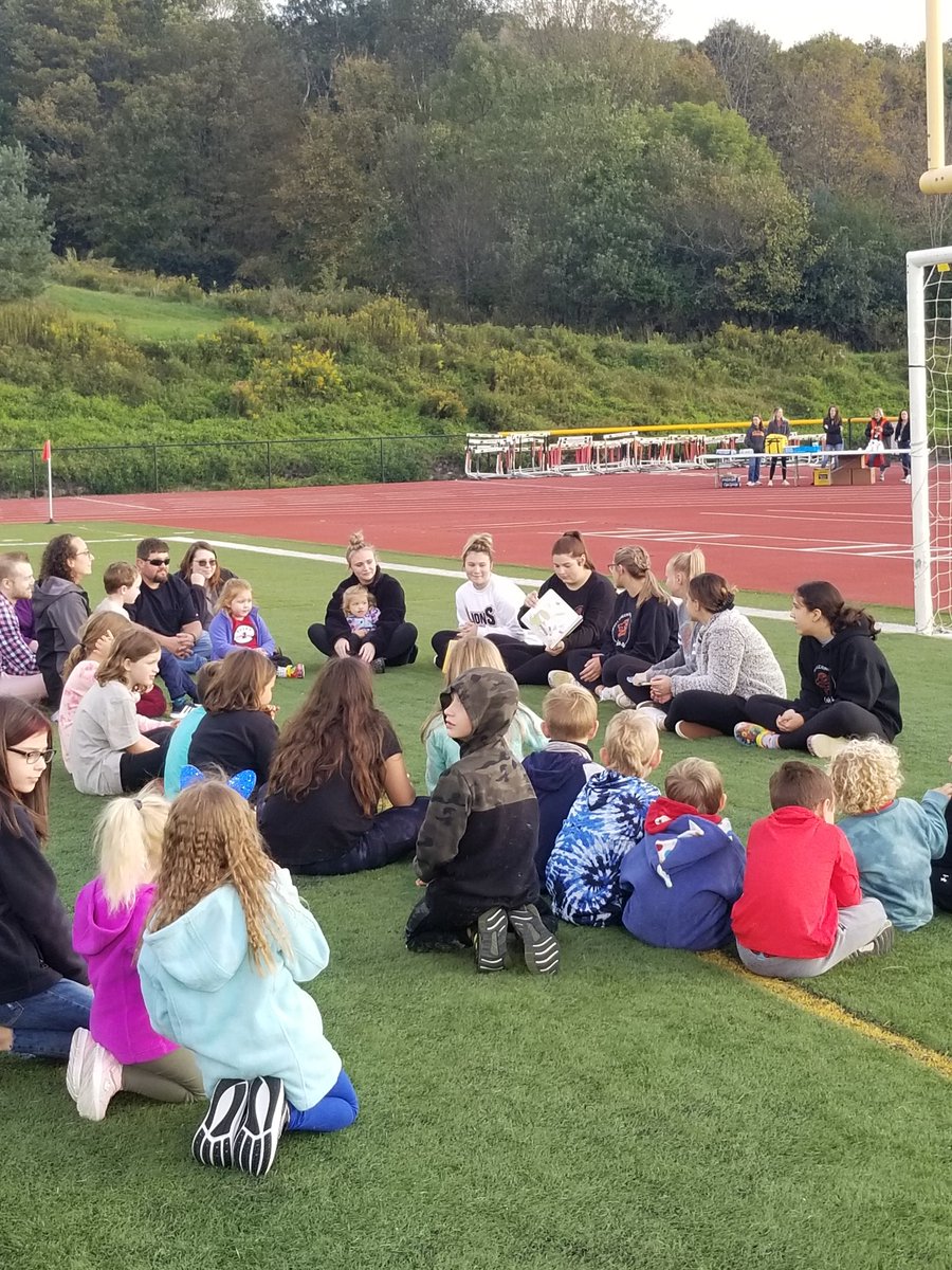 esinski's tweet photo. A great night @WellsvilleCSD for Elementary School families 'Reading Under the Lights'. A special Thank You to the Wellsville Soccer, Cheer &amp; Football Teams for coming out&amp; reading to the WES students. #WESOnePride https://t.co/b9jSrJ72F9
