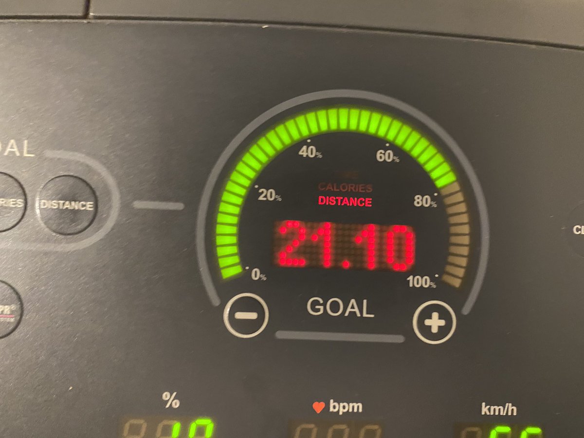neilrossiphysio's tweet photo. Better late than never to complete the virtual half marathon @HillHospCharity. It’s been a busy month decorating… with no time to go out and clock up the miles. However, I didn’t want to miss out… so had to do it all in one go! #worthwhilecause #maternitybereavementsuite https://t.co/tiGKjdAfvu