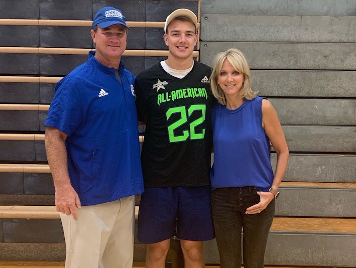 New: Jake Johnson is living the dream. He’s pushing for a 3rd straight state title game appearance. He’s committed to #LSU and gets to compete alongside his brother Max. He’s the No. 1 TE on @247Sports. Now, he’s an @AABonNBC. Our Q and A tonight: 247sports.com/college/lsu/Ar…