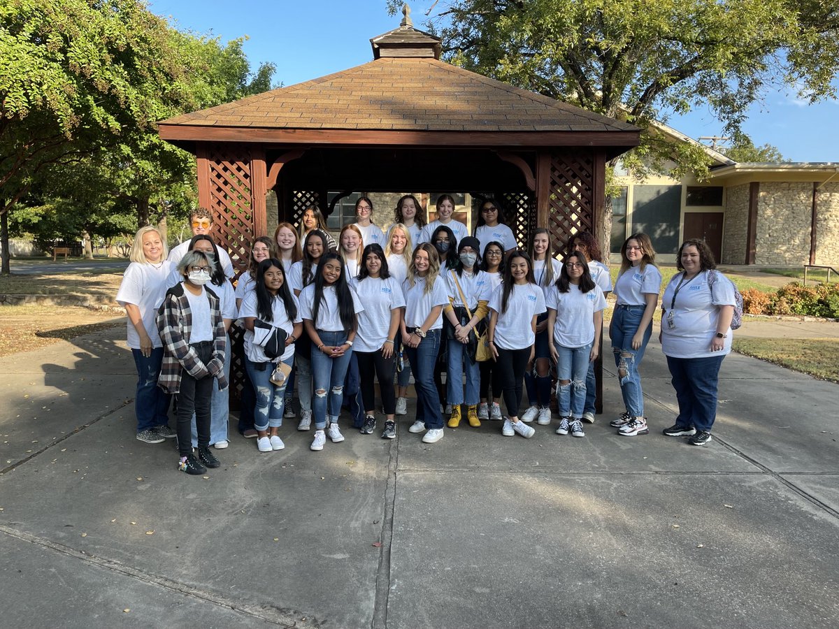 iveywe's tweet photo. We had a great time today at the FCCLA fall workshop in Glen Rose! https://t.co/2yNTxwXeBy