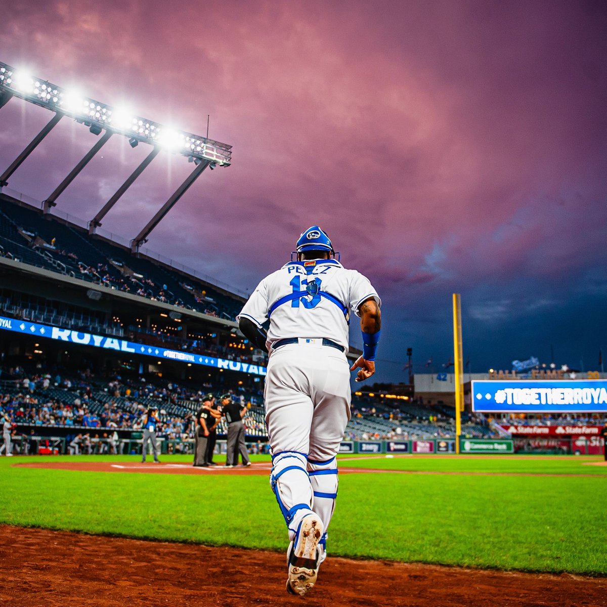 MLB's tweet photo. A #BaseballSky and the HR leader 😍 https://t.co/pBuemlUJm0