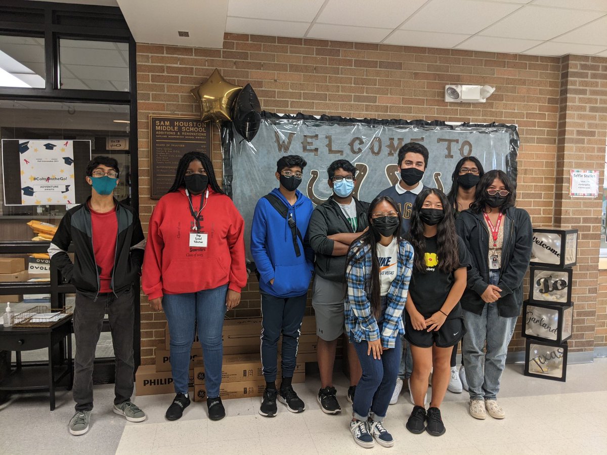 CToshma's tweet photo. Another great day of intersession @SHMS_Colts! We want to give a Big Shout Out and Thank You to @NGHS_Raiders MST Students volunteering to help with our college-career-military #GISDNews #GISDintersession https://t.co/2HVC4gR1dh