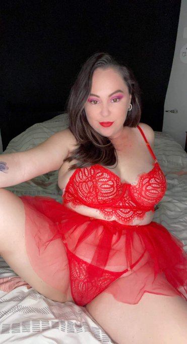 The Dominant and luscious MILF YOU CRAVE!! DD tits, fat 🍑 and cute feet!  Link in bio or message to purchase