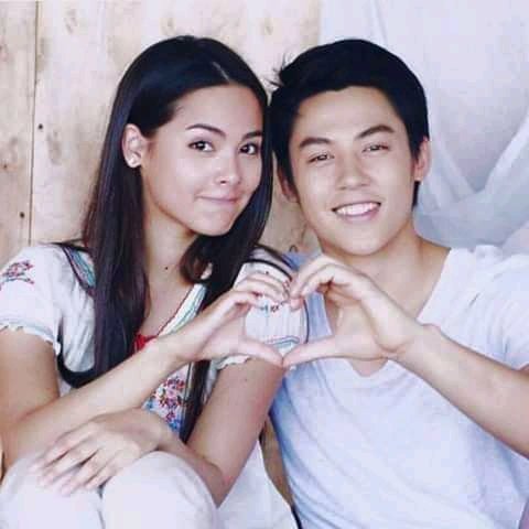 FIFAWISH17's tweet photo. Ako lang ba never nanuod ng ibang series nila with other actor and actress or mismong sa real life partner nila?! Ayoko lang kasi masira yung imagination ko sa #WavesOfLife😆 kaya so excited na sa upcoming lakorn nila another delulu na naman hahah
#MarkYa https://t.co/o7CIjGAJzh