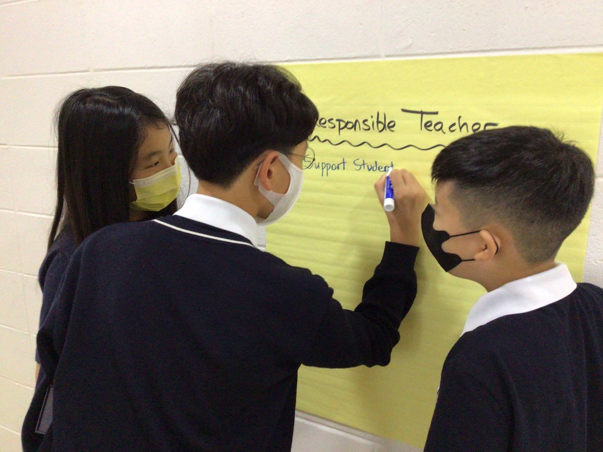 tesolwar's tweet photo. Today we shared what being responsible looks, sounds, and feels like. This is one of the ways we help students strengthen their academic and social competencies. #kisj #kisjeju #kisj28 #responsiveadvisory #middleschool https://t.co/qDT1cMWoMJ