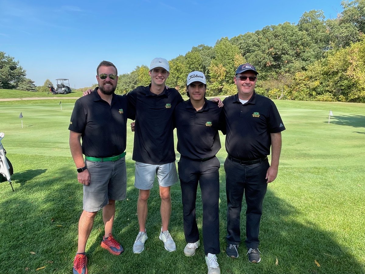 CLS_GatorGolf's tweet photo. Congratulations to @CLS_GatorGolf's Nate Stewart and Bryce Sturm for qualifying for the IHSA sectional next Monday at Kishwaukee CC!  Nate was also a regional medalist with a strong 3rd place finish!  Forward, gentlemen, and good luck! @CLsouthathletic @CLSouthHS https://t.co/d4fNce7u8K