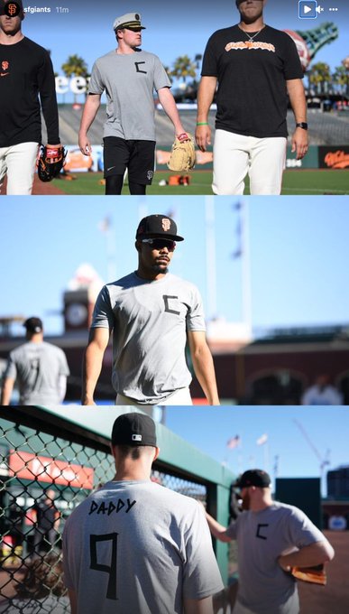 omggggggggg #sfgiants #captainbelt (click thru for the whole pic) https://t.co/WslgHSY5yB<a href="/tag/sfgiants"class="tags">#sfgiants</a><a href="/tag/captainbelt"class="tags">#captainbelt</a>