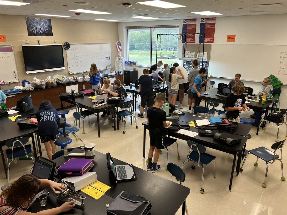 RobJacksonSMS's tweet photo. We have fish! PBL is fun and effective, but sometimes it feels one step short of chaos! https://t.co/gwKpy9yinf