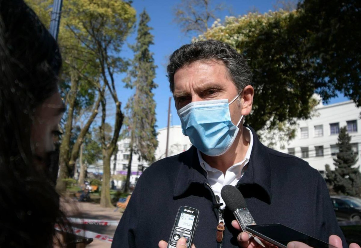 Iniciamos el proceso de ordenamiento de nuestro arbolado urbano mediante un inventario arbóreo en las plazas de #Chillán.Este análisis nos ayudará a conocer qué especies tenemos y en qué condiciones están, si representan un peligro, si requieren tratamiento, poda o tala oportuna!