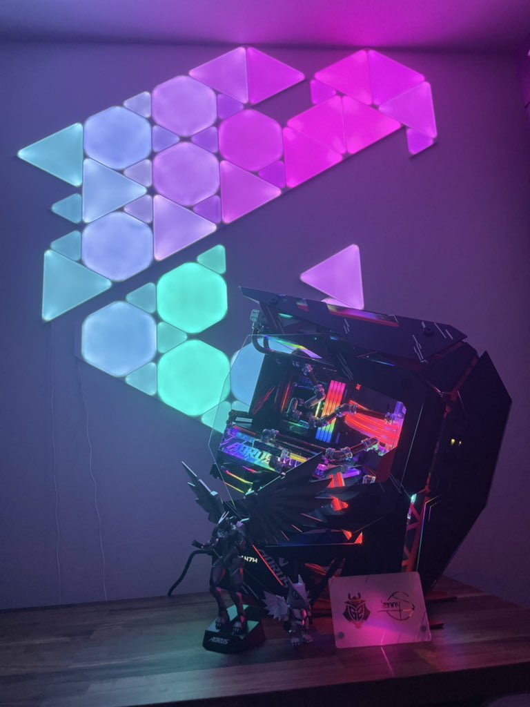 Naorus_FA01's tweet photo. #AORUSSetup #GamerSetup @AORUS_JP #AORUS
i love AORUS♥️
Z490 AORUS ULTRA G2 Edition
AORUS m.2 512GB
AORUS RGB AIC SSD 1TB
AORUS RGB memory 4400MHz 32GB
AORUS RTX 2080 Super WaterForce
AORUS monitor CV27Q x3
AORUS ROBOT
AORUS chibi
AORUS H5
AORUS P9
AORUS AMP900 https://t.co/B4JbGsaEwV