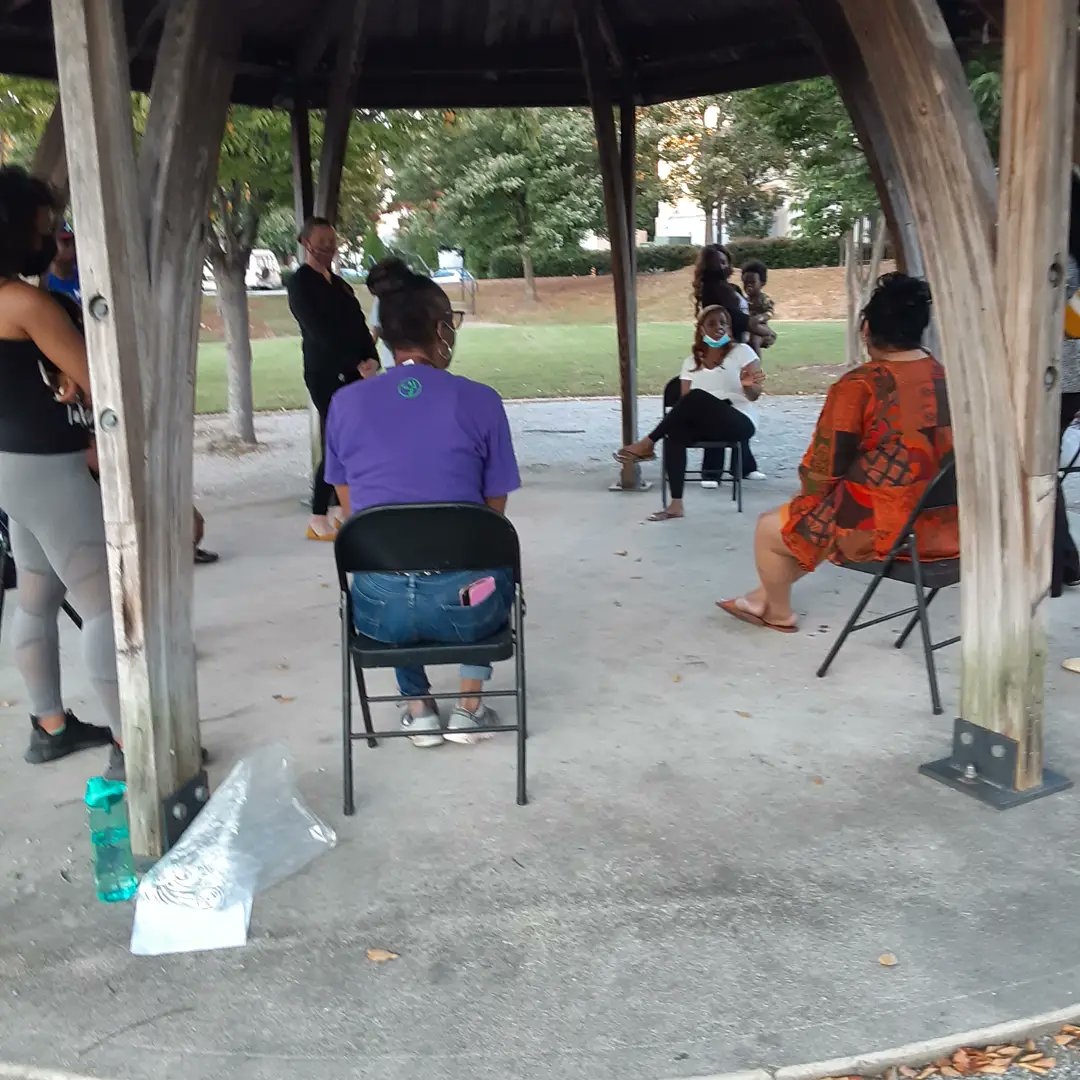 AcornTenantsATL's tweet photo. Residents of Capital Gateway meeting with Integral representatives last night https://t.co/XVjxNg7HiS