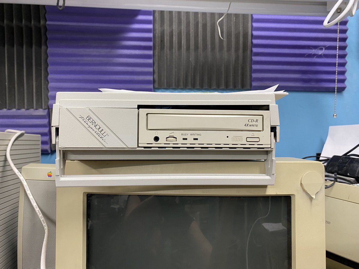 Radio Gurl tweet media