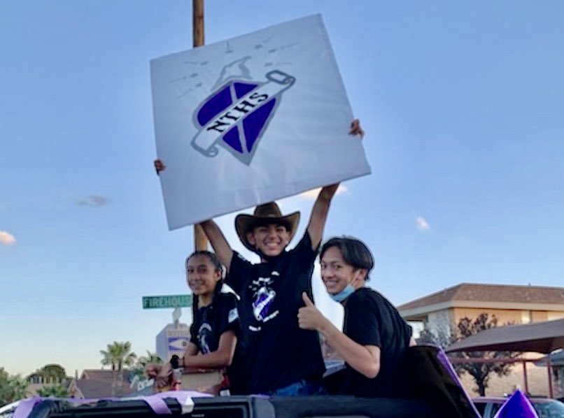 LRocha_MVES's tweet photo. #RAMCHELLA!! My beautiful boy! C/o 2022 💙💚🐏@MontwoodHS @_MHSSTUCO https://t.co/i67O8fu89d