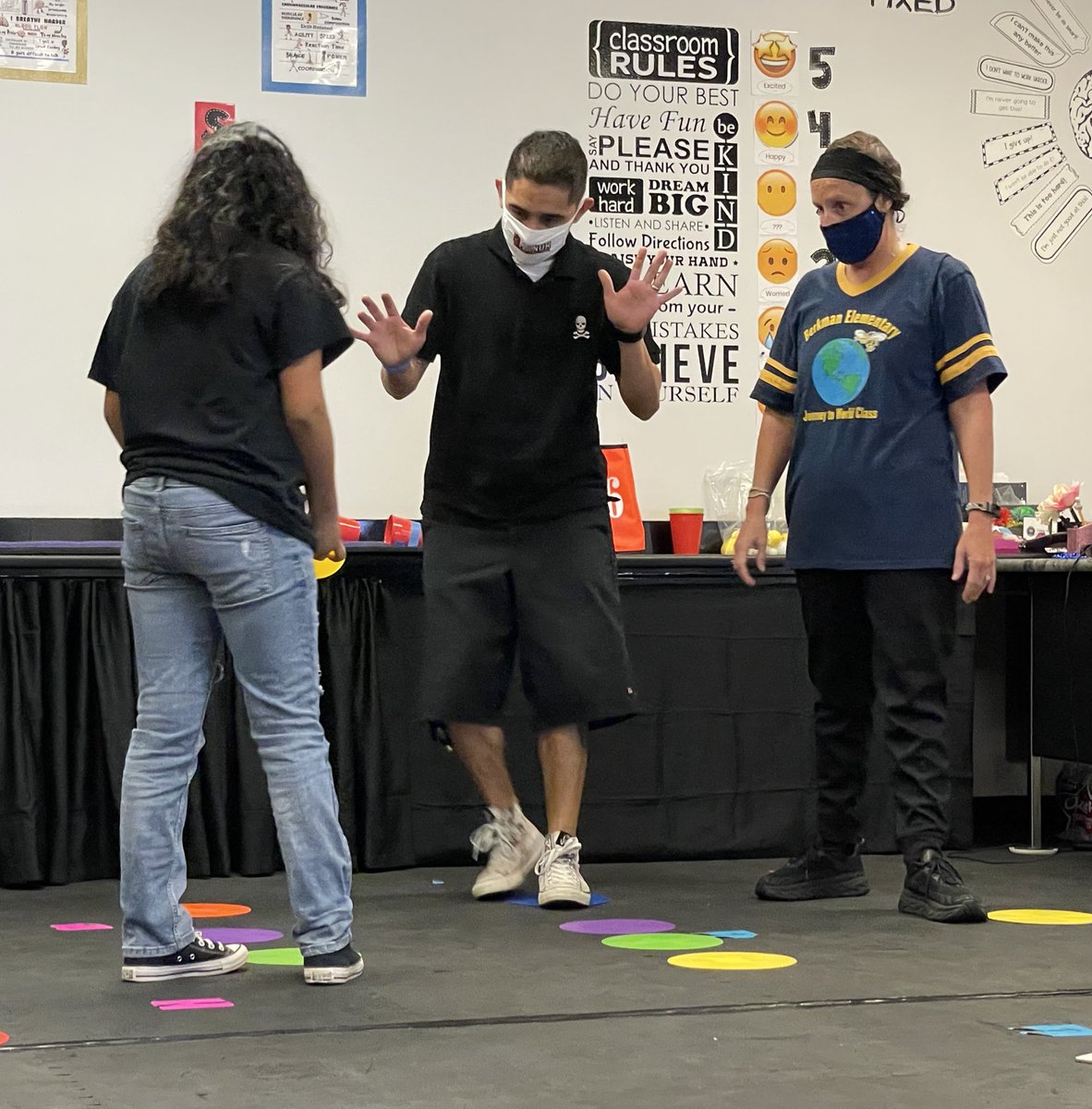 Jen Holsinger-Raybourn tweet media